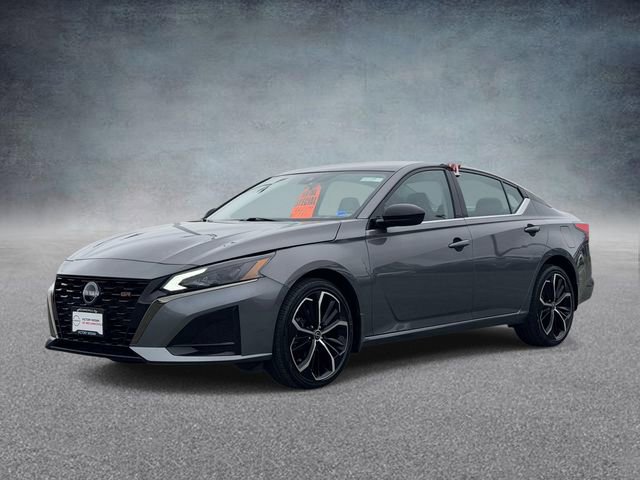 Used 2025 Nissan Altima 2.5 SR AWD/4WD image 5