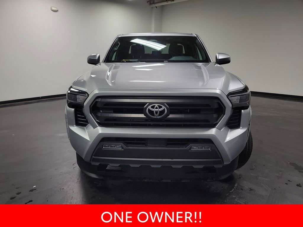 Used 2026 Toyota Tacoma SR5 AWD/4WD image 3
