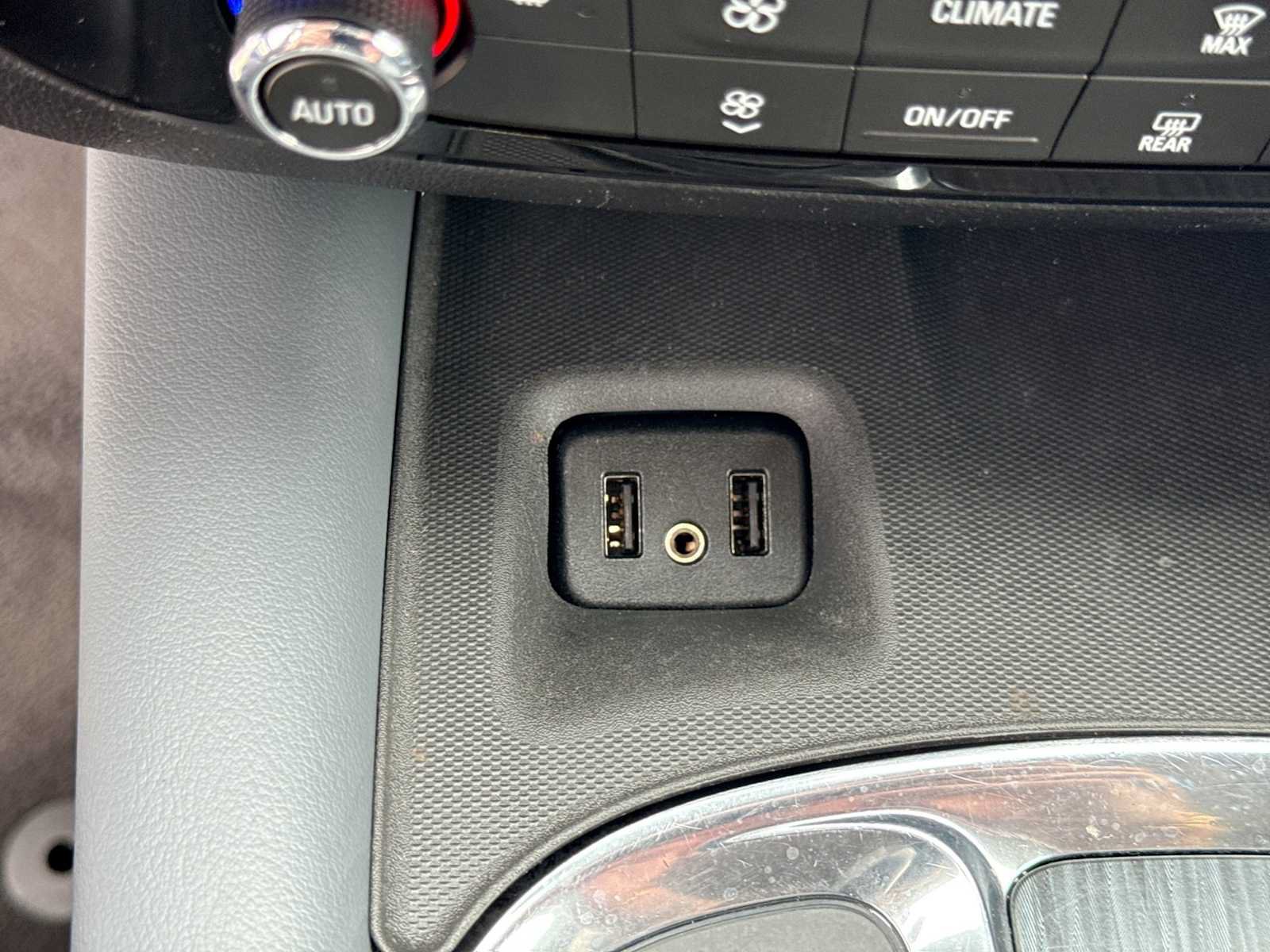 Used 2018 Buick Enclave Essence FWD image 32