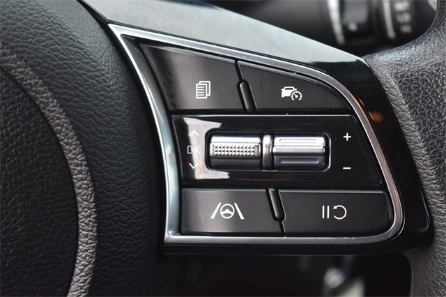 Used 2023 Kia Forte LXS w/ LXS Technology Package image 22