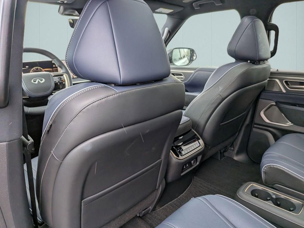 New 2026 INFINITI QX80 4WD w/ Sport Exterior Package image 28