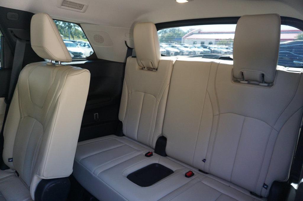 Used 2023 INFINITI QX60 Sensory w/ Cargo Package AWD/4WD image 17