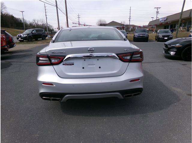 Used 2022 Nissan Maxima SV w/ Floor Mat Group FWD image 12