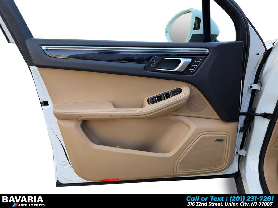 Used 2017 Porsche Macan S AWD/4WD image 11