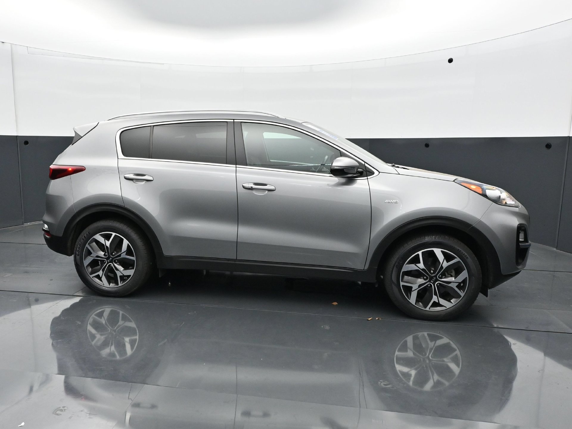 Used 2021 Kia Sportage EX AWD/4WD image 8
