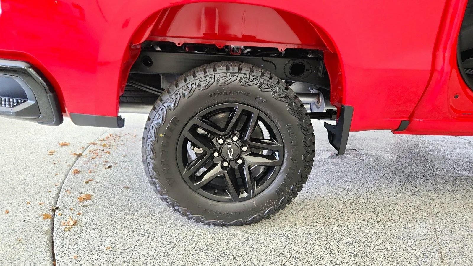 New 2026 Chevrolet Silverado 1500 Custom Trail Boss w/ LPO, Dark Essentials Package AWD/4WD image 33