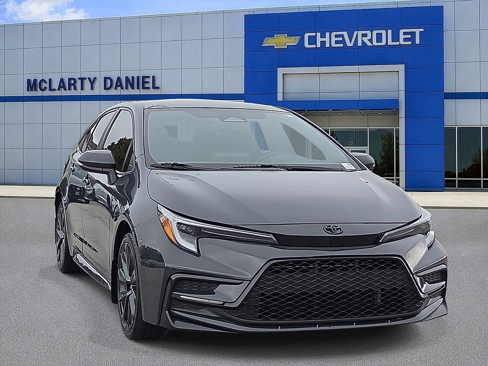 Used 2024 Toyota Corolla SE FWD image 1