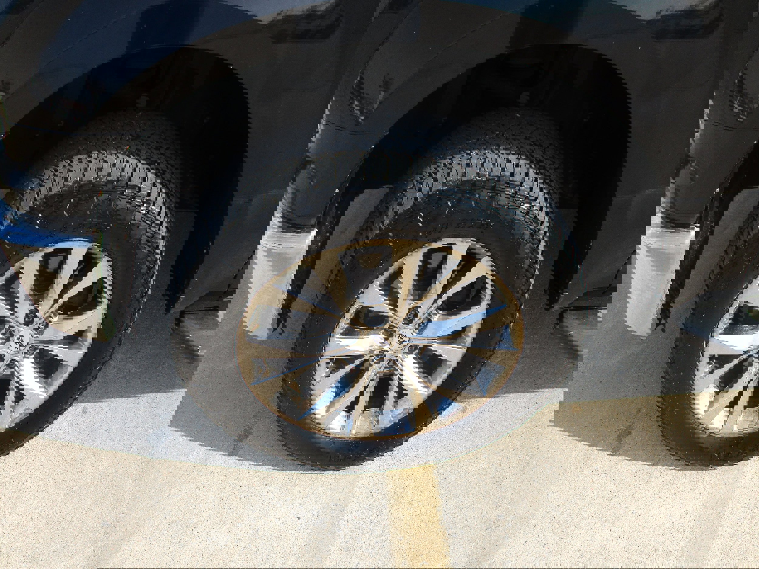 Used 2015 Ford F150 XLT w/ Equipment Group 302A Luxury image 3