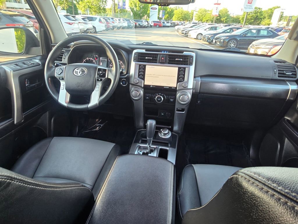 Used 2020 Toyota 4Runner SR5 Premium w/ Moonroof Package AWD/4WD image 15