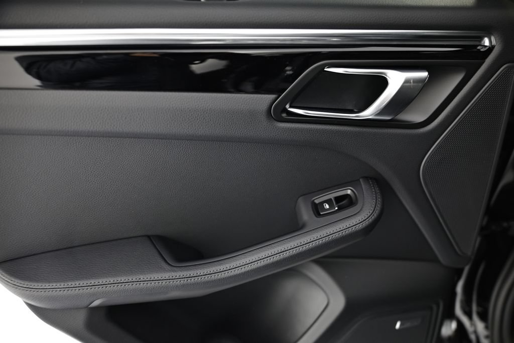 New 2026 Porsche Macan S AWD/4WD image 26