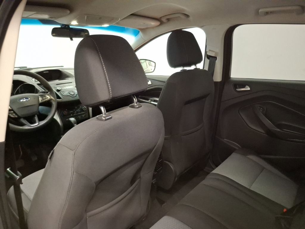 Used 2017 Ford Escape SE image 13