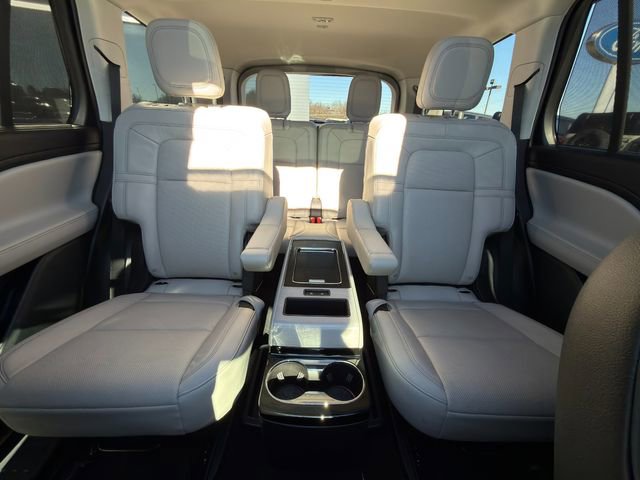 Used 2025 Lincoln Aviator Reserve w/ Equipment Group 201A image 32