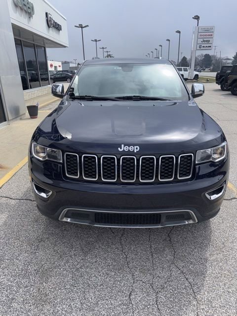 Used 2017 Jeep Grand Cherokee Limited w/ Trailer Tow Group IV AWD/4WD image 3
