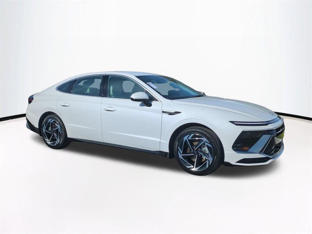 New 2026 Hyundai Sonata SEL FWD image 2