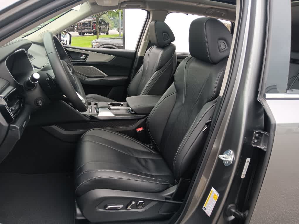 Used 2024 Acura MDX w/ Technology Package AWD/4WD image 11