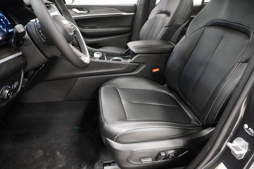 New 2026 Jeep Grand Cherokee Limited w/ Limited Altitude Package image 11