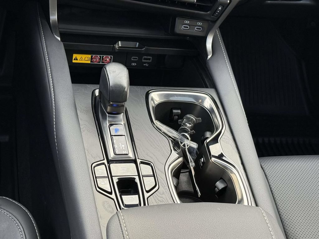 Used 2024 Lexus RX 350 Premium w/ Accessory Package (Z1) AWD/4WD image 19