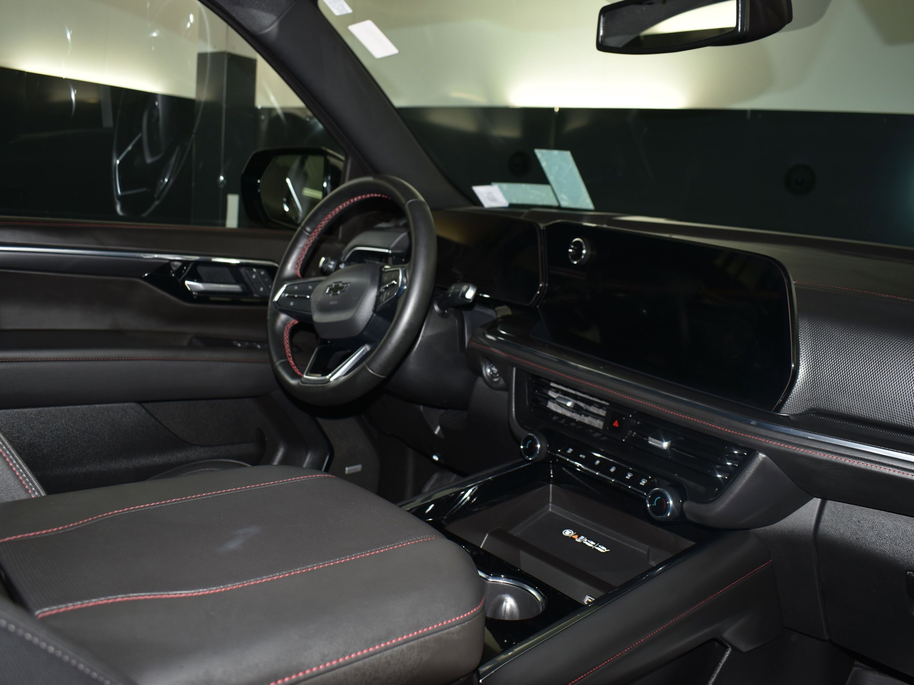 Used 2025 Chevrolet Tahoe RST w/ RST Capability Package image 34