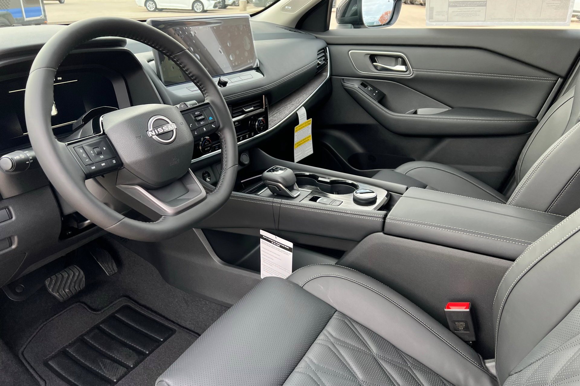 New 2026 Nissan Rogue Platinum image 15