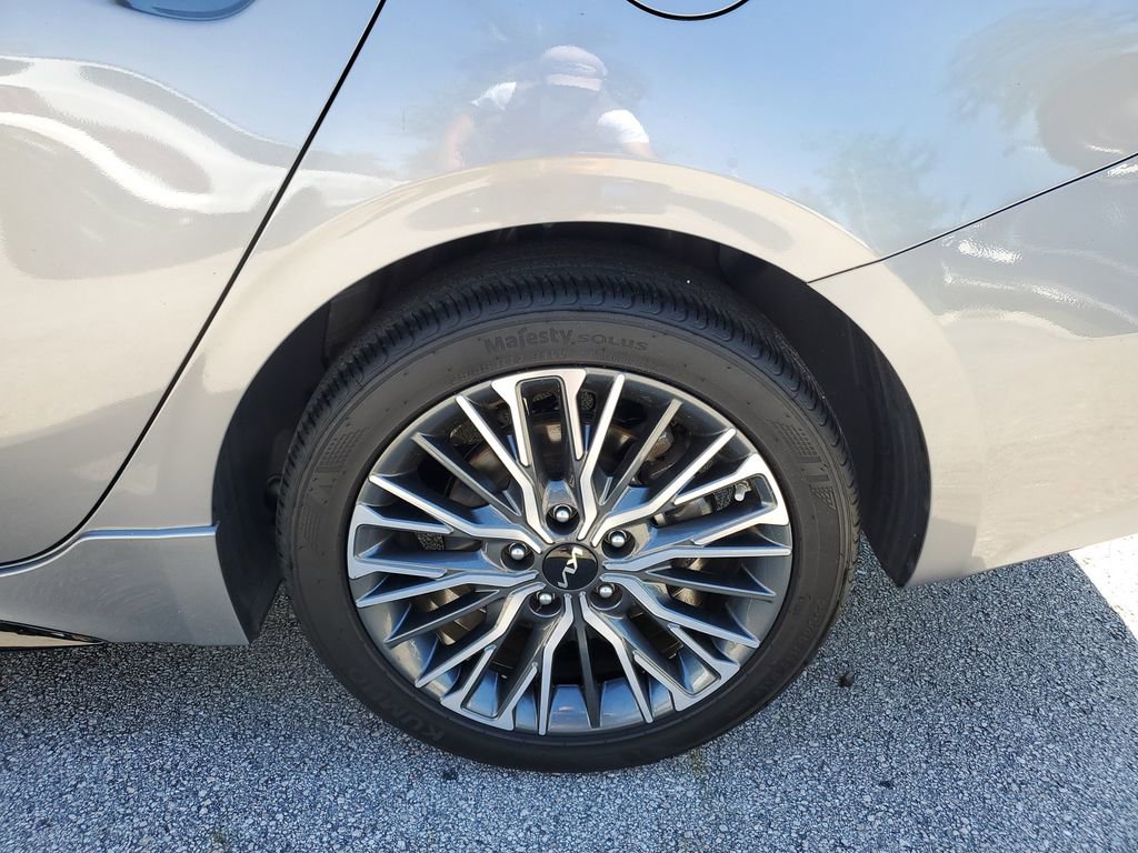 Certified 2024 Kia Forte GT-Line image 11