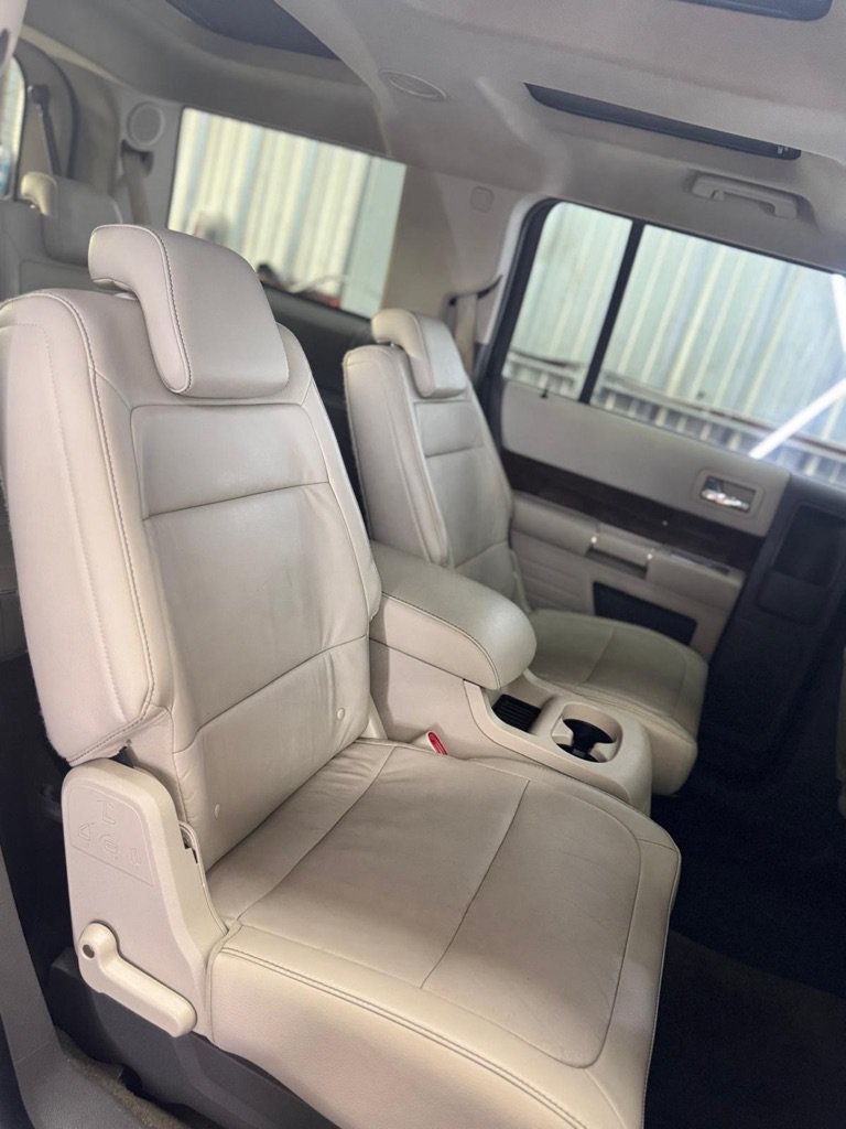 Used 2011 Ford Flex SEL w/ Rapid Spec Order Code FWD image 35