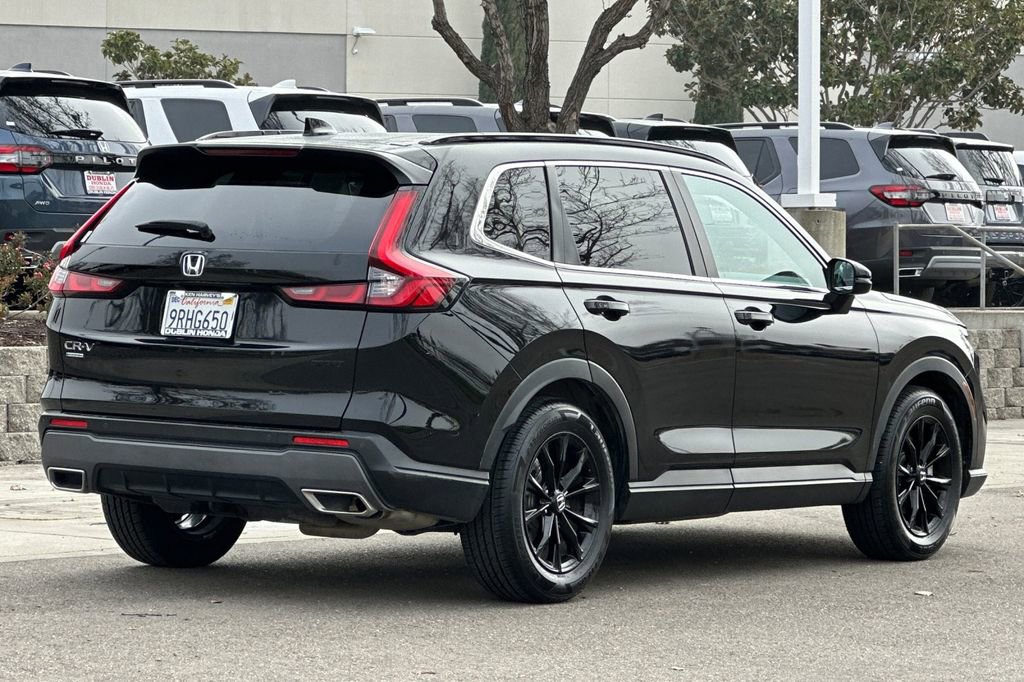 Used 2025 Honda CR-V Sport-L image 4