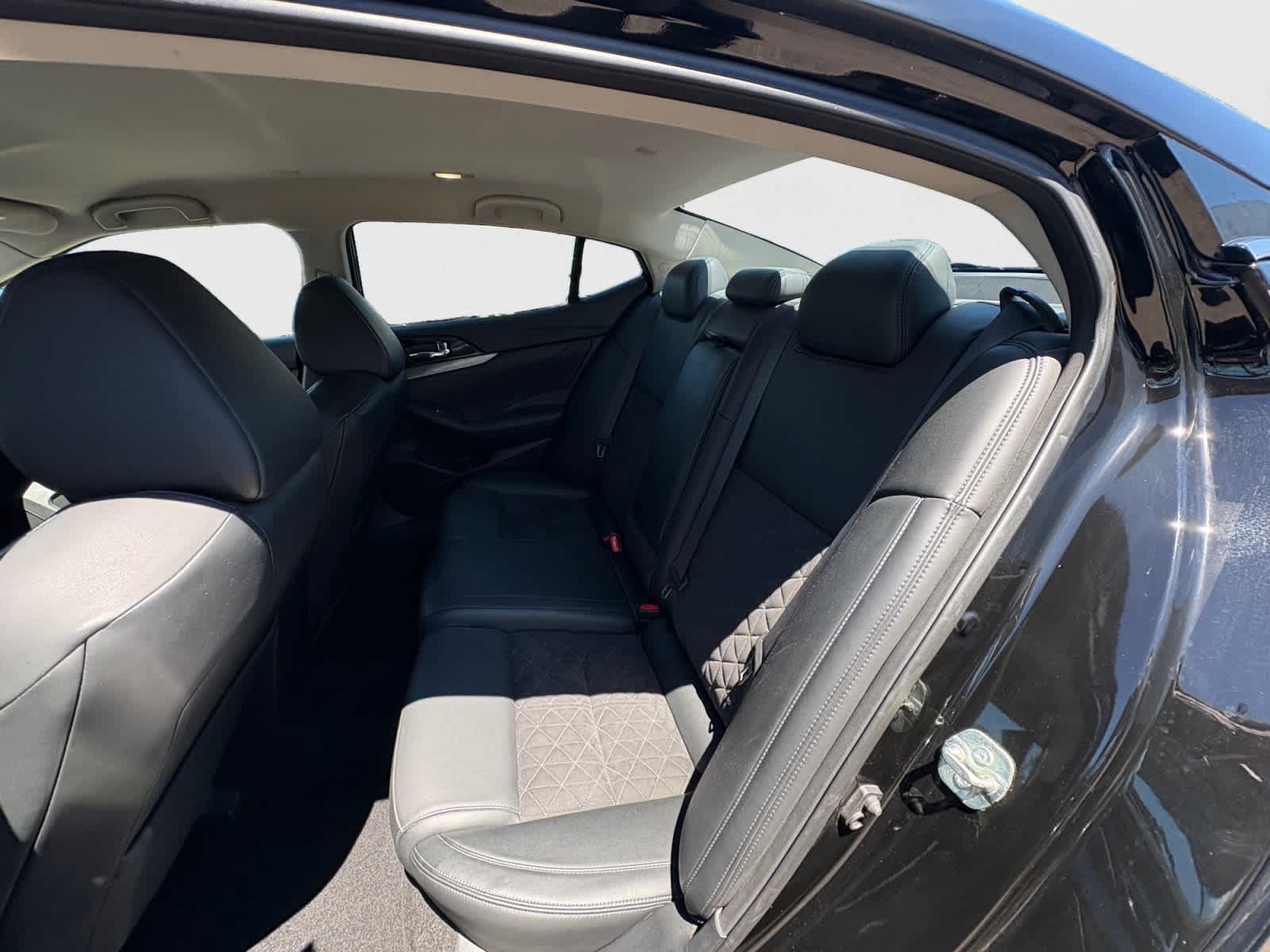 Used 2017 Nissan Maxima SR w/ Midnight Edition FWD image 20
