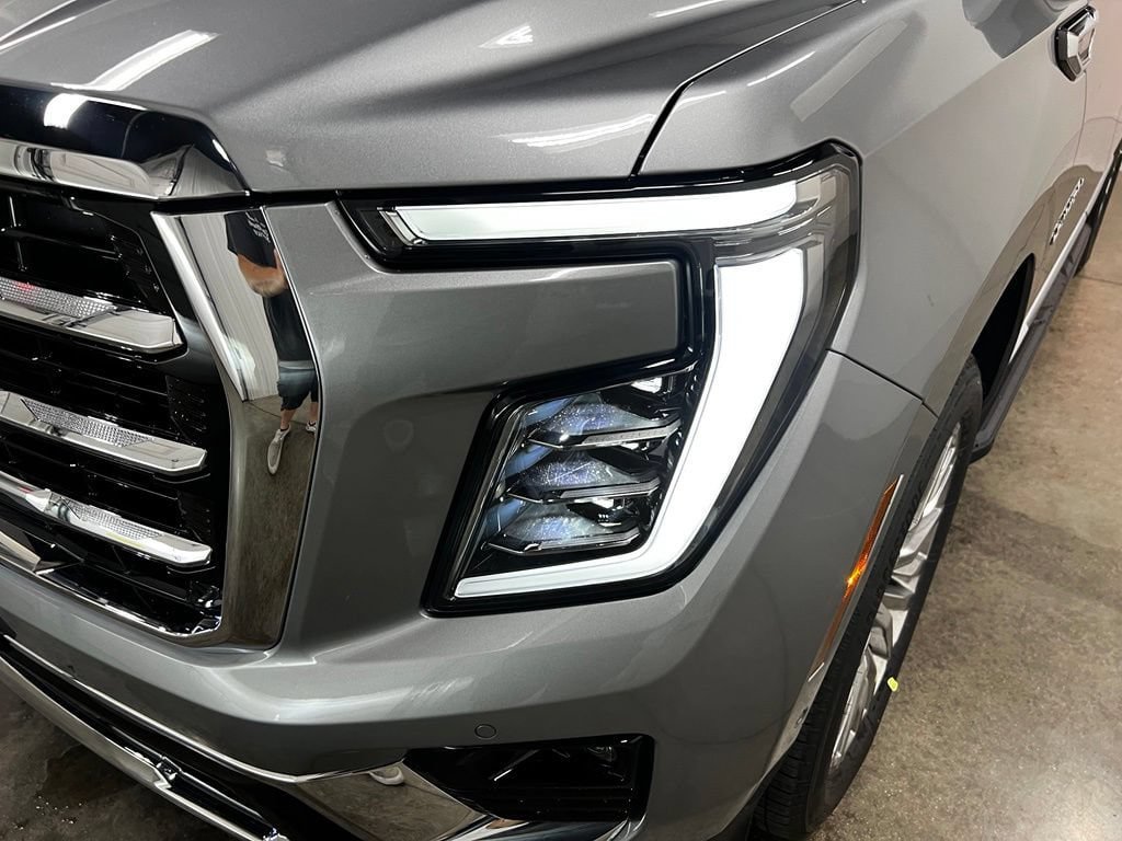 New 2026 GMC Yukon Elevation w/ Elevation Premium Package AWD/4WD image 9