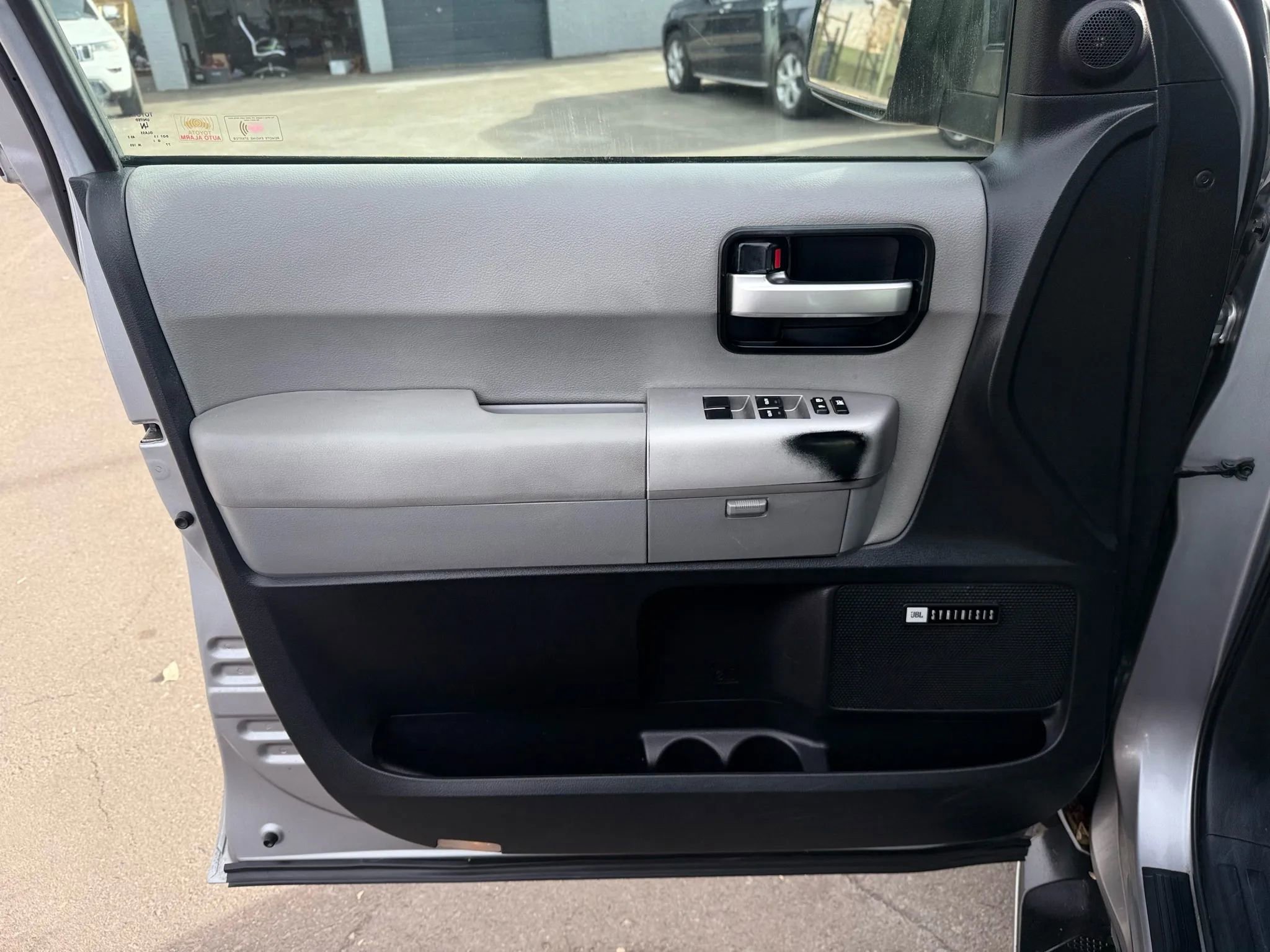 Used 2008 Toyota Sequoia Limited image 14