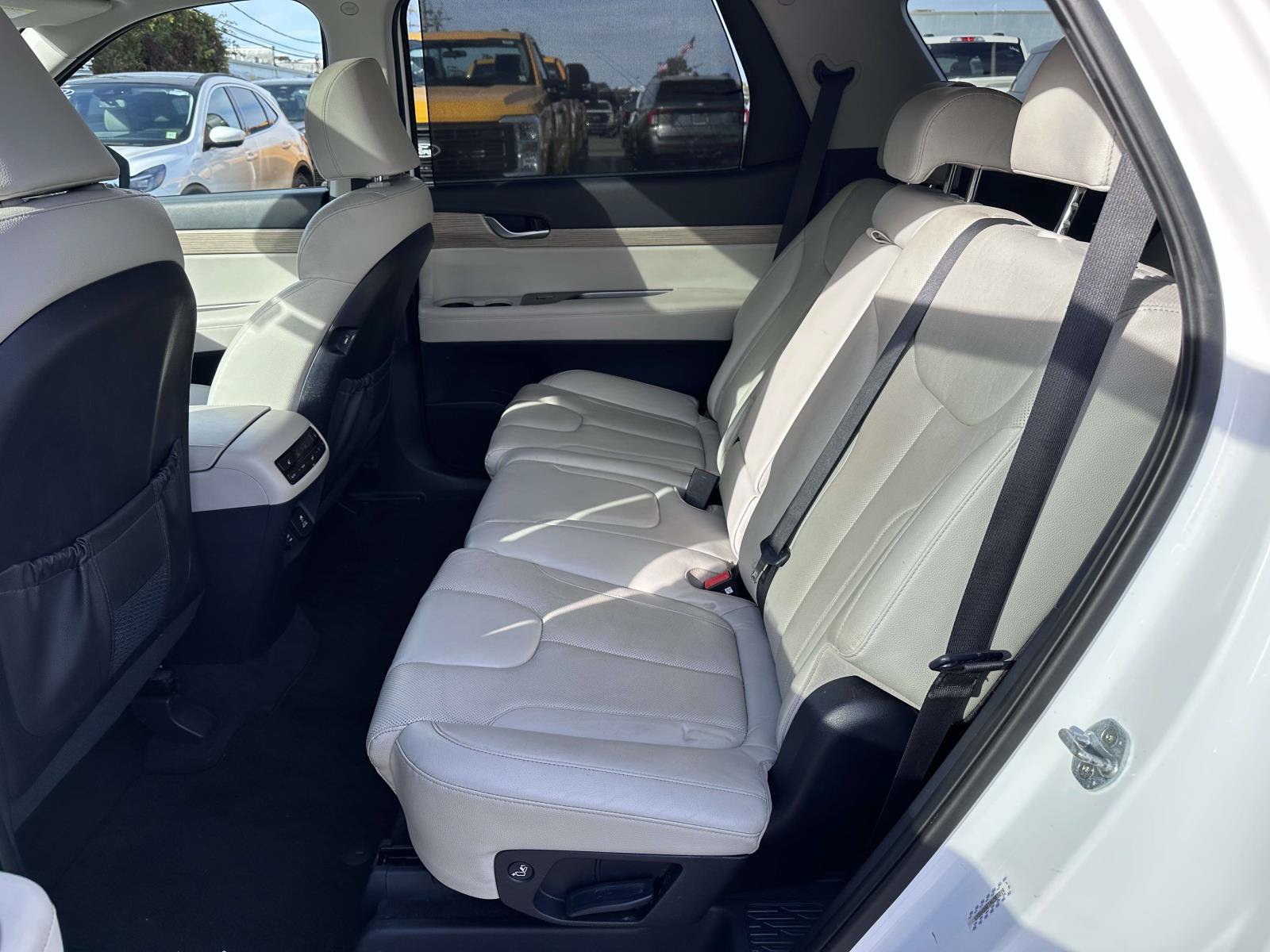 Used 2022 Hyundai Palisade SEL w/ 8P Bench Seat Package AWD/4WD image 15