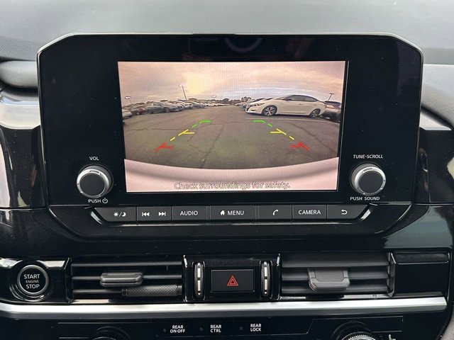 Used 2022 Nissan Pathfinder SV image 34