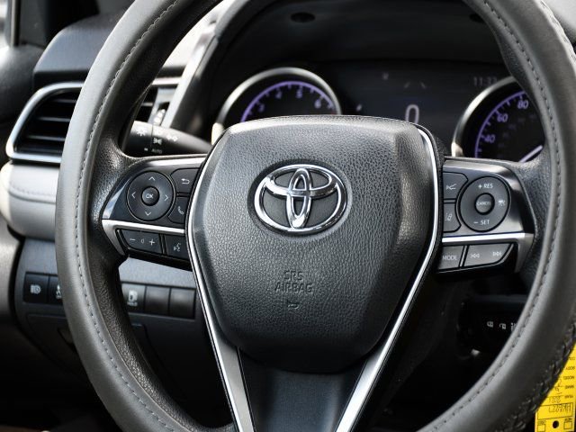 Used 2021 Toyota Camry LE AWD/4WD image 25