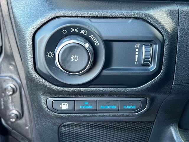 Used 2023 Jeep Wrangler Unlimited Rubicon 4xe w/ Cold Weather Group AWD/4WD image 19