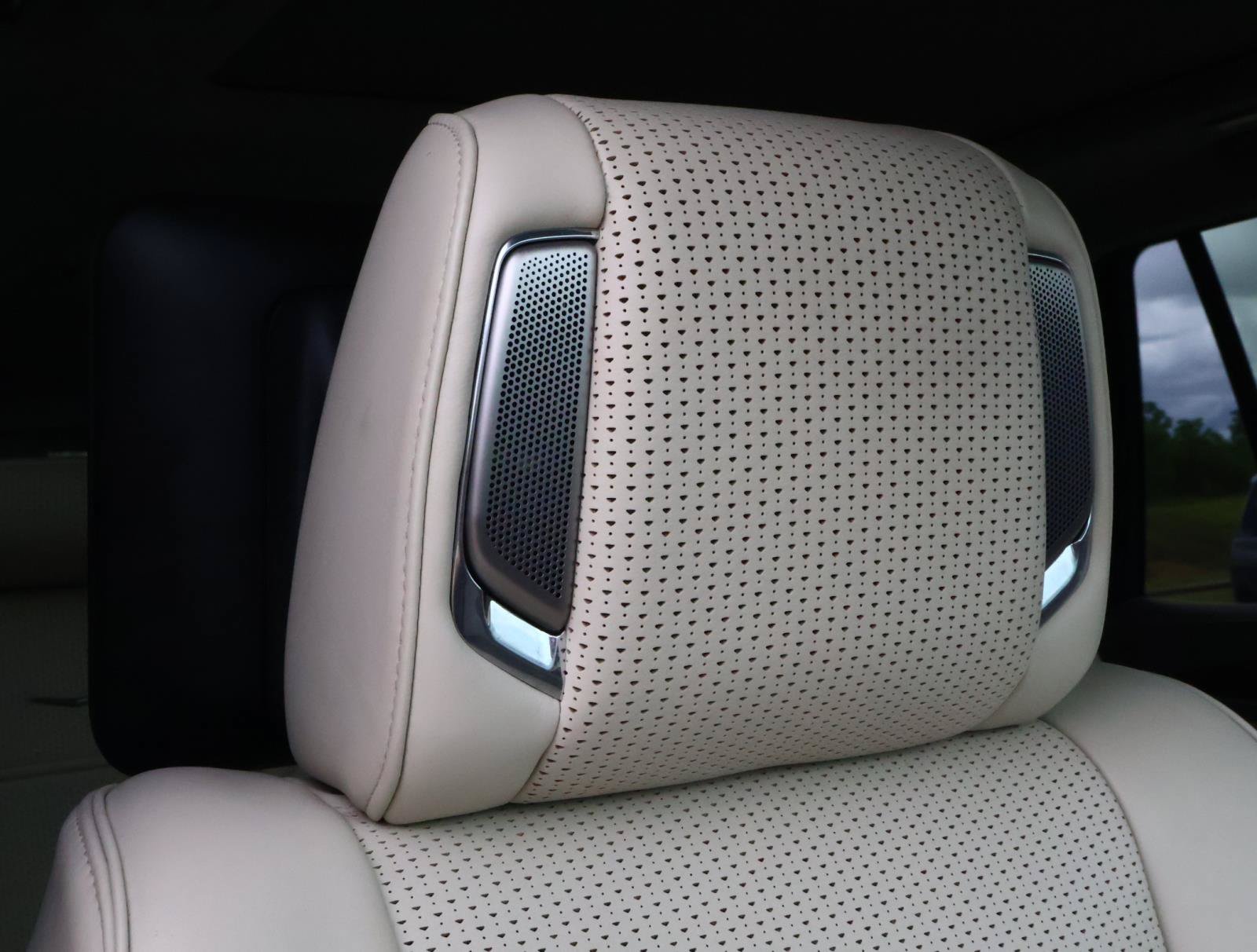 Used 2023 Cadillac Escalade Premium Luxury Platinum w/ LPO, Radiant Package AWD/4WD image 21