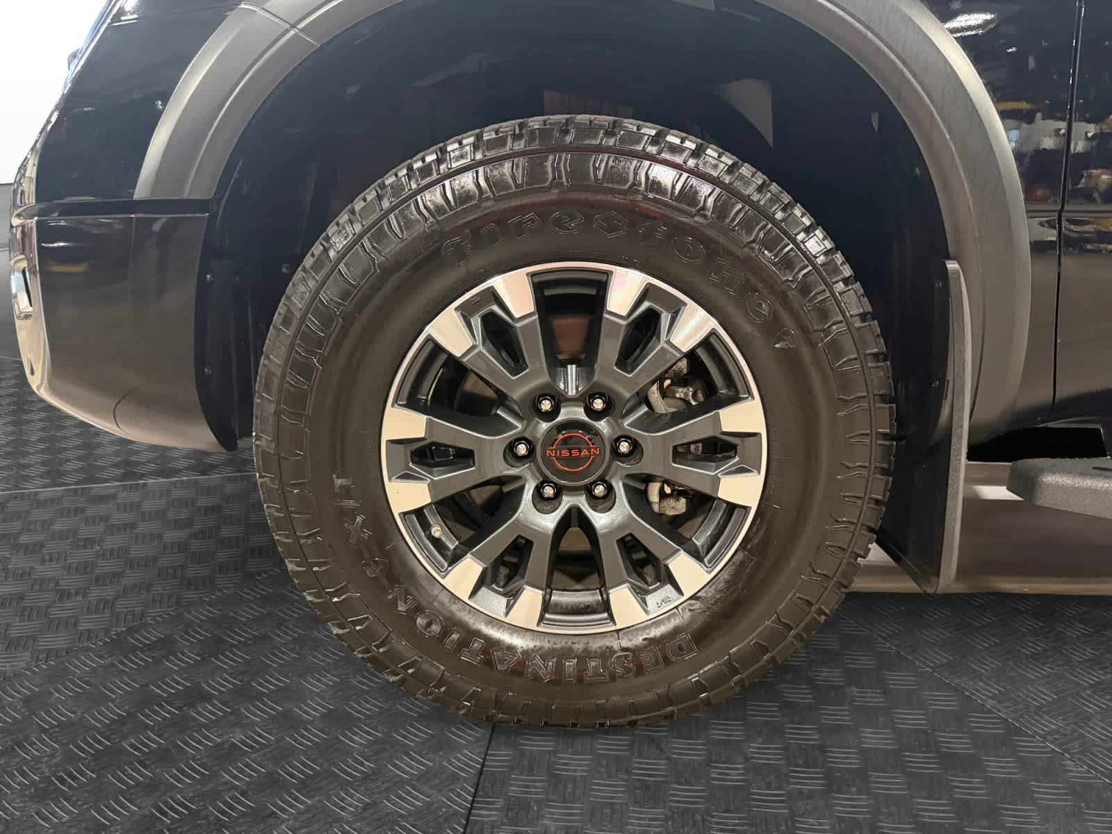 Used 2024 Nissan Titan PRO-4X w/ Pro-4x Convenience Package AWD/4WD image 15