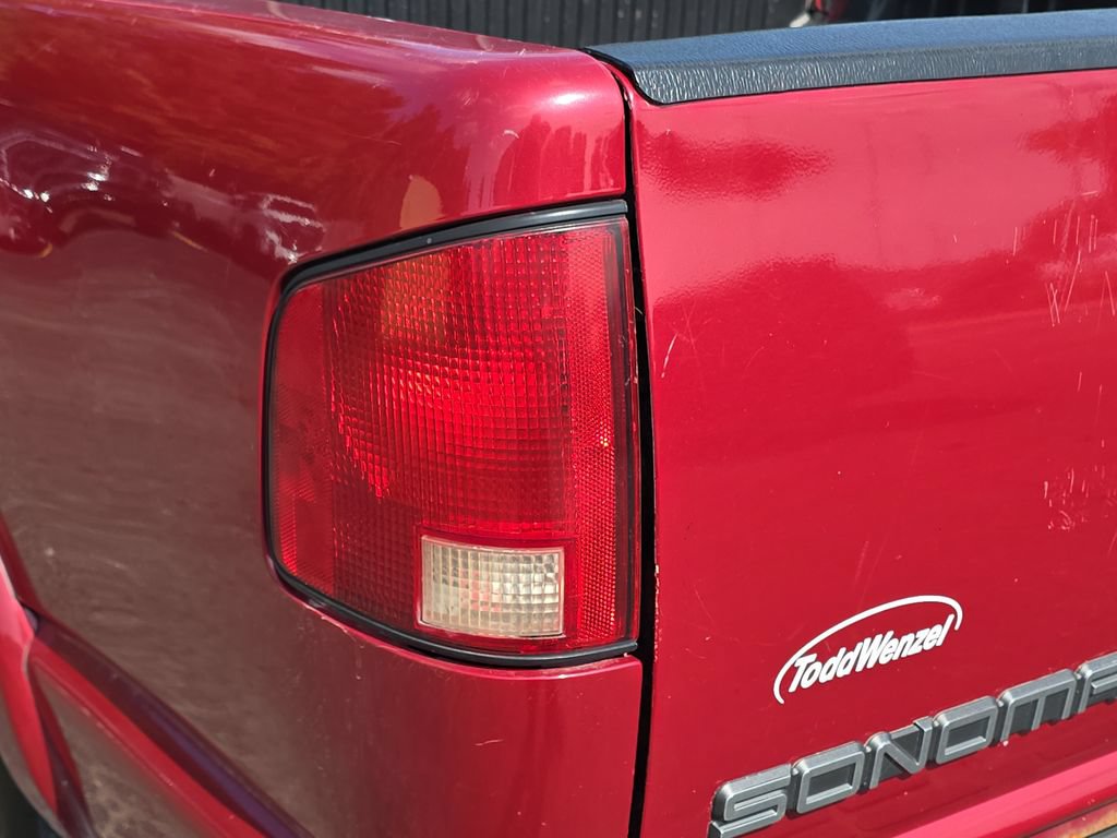 Used 2001 GMC Sonoma SLS AWD/4WD image 30