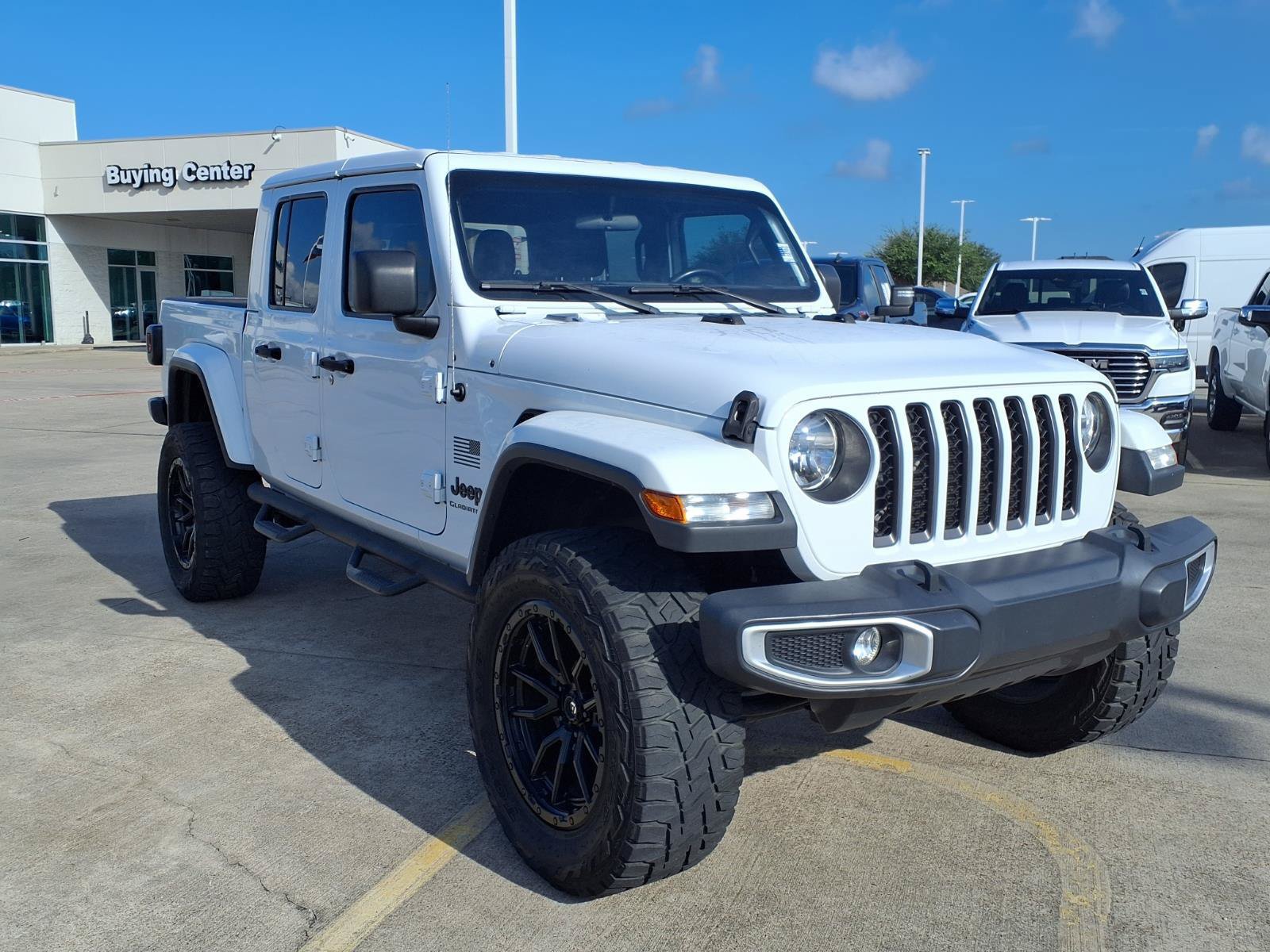 Used 2020 Jeep Gladiator Sport AWD/4WD image 3