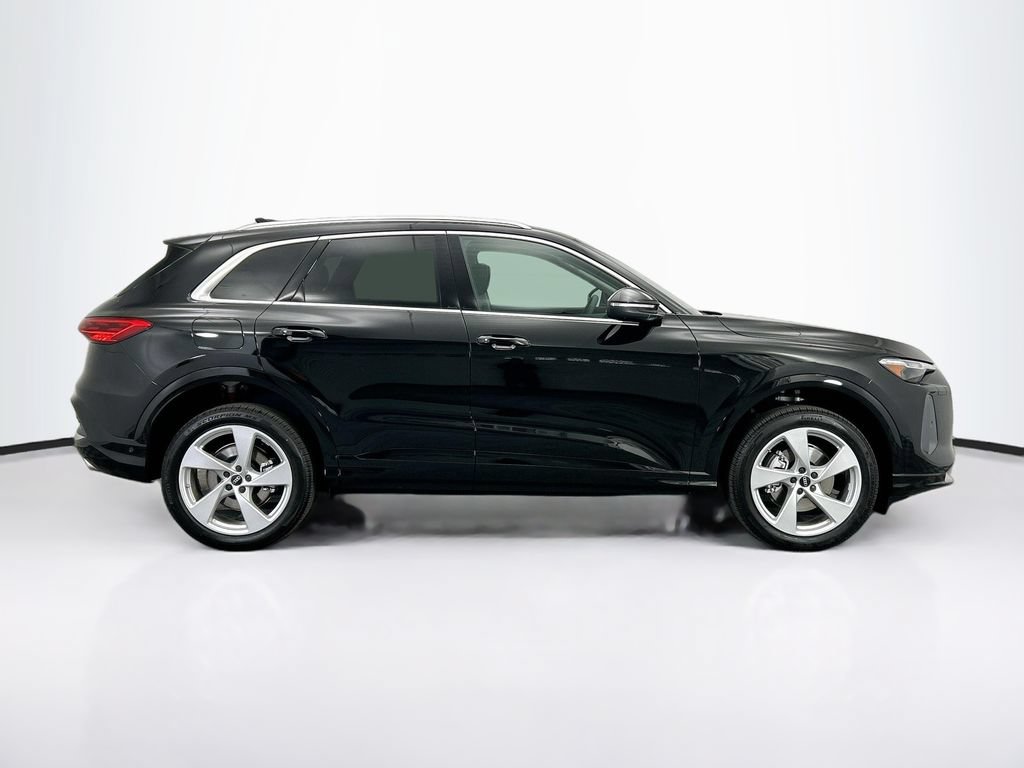Used 2025 Audi Q5 Premium Plus AWD/4WD image 4
