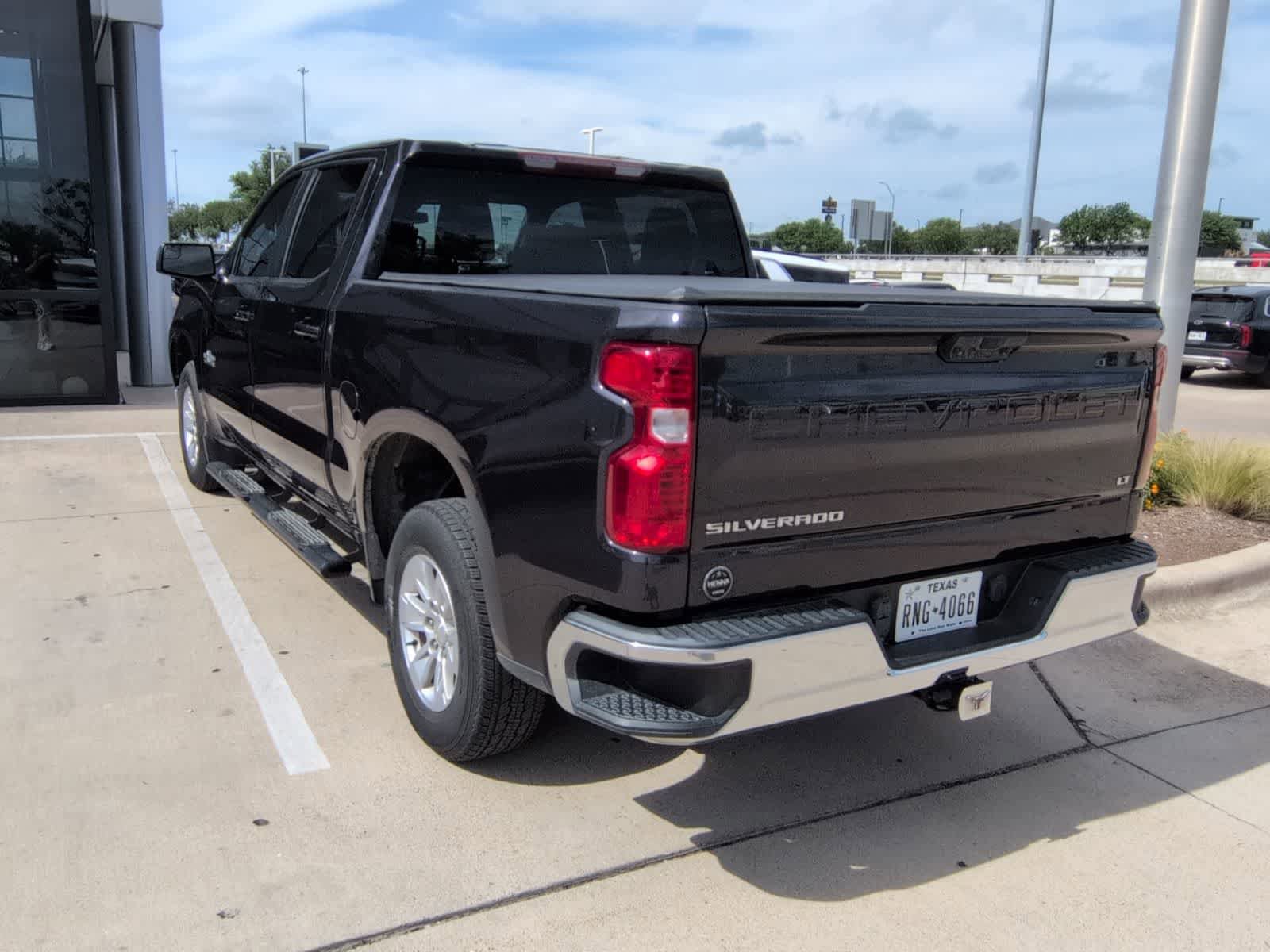 Used 2022 Chevrolet Silverado 1500 LT RWD image 6