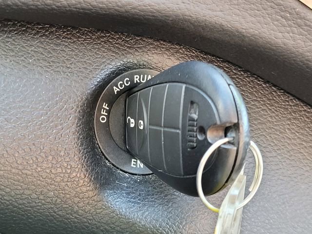 Used 2017 Jeep Cherokee Sport image 23