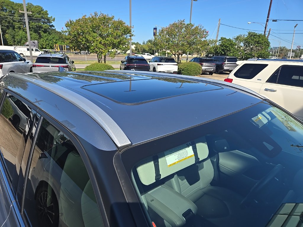 Used 2022 Toyota Highlander XLE FWD image 5