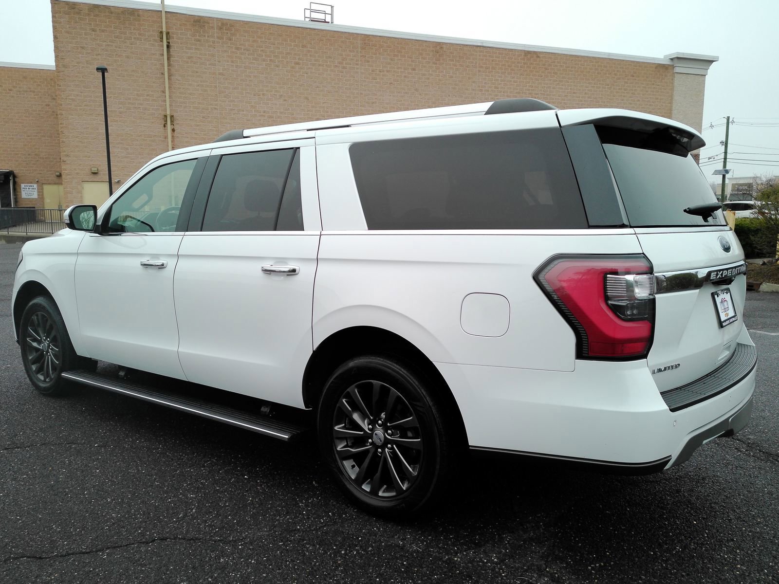 Used 2021 Ford Expedition Max Limited AWD/4WD image 5