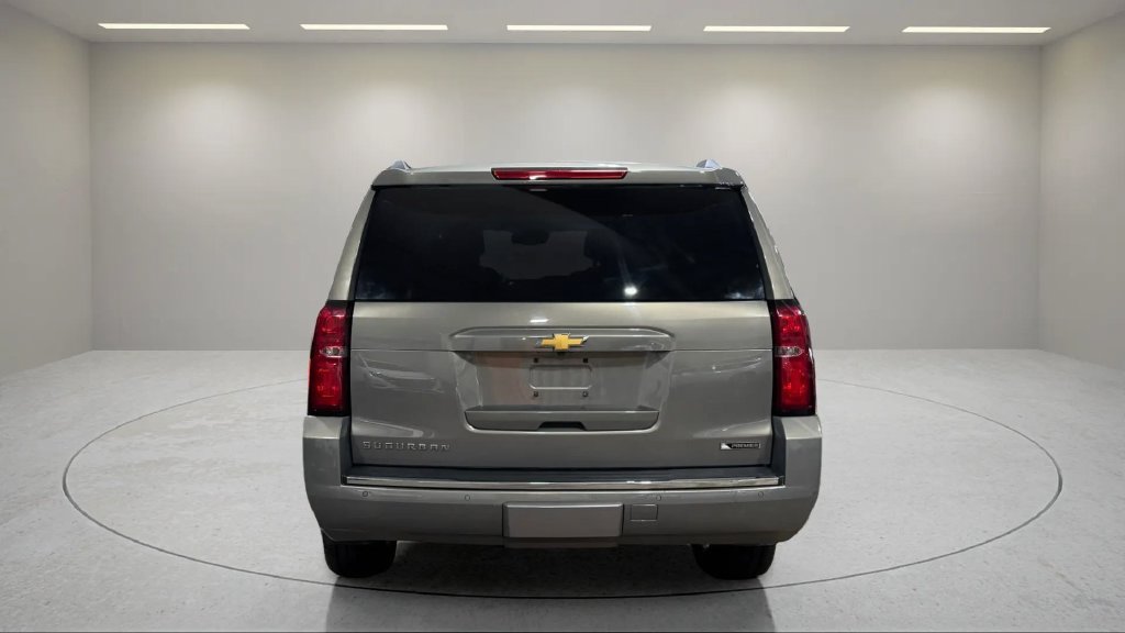 Used 2017 Chevrolet Suburban Premier AWD/4WD image 4