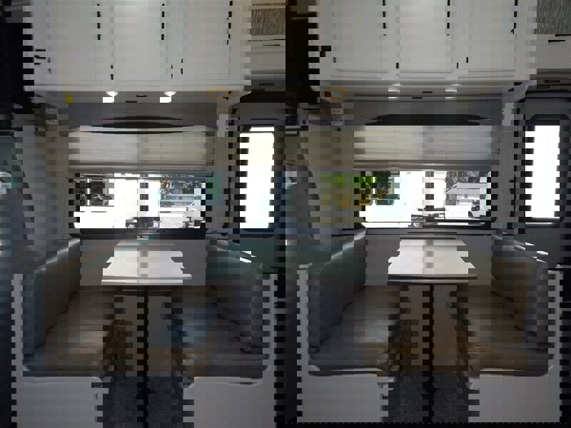 Used 2022 Ford E-450 and Econoline 450 Super Duty w/ Motorhome Prep Package image 30