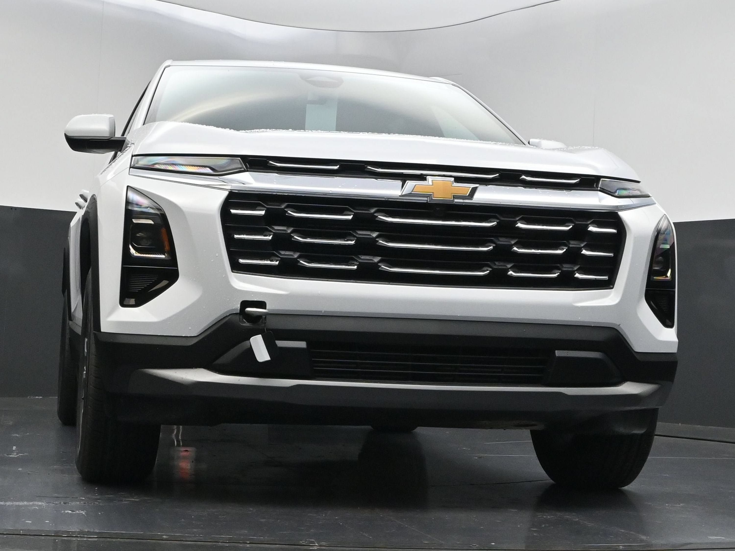 New 2027 Chevrolet Equinox LT w/ Convenience Package II FWD image 39