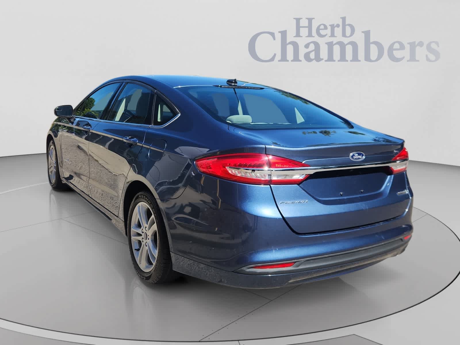 Used 2018 Ford Fusion S FWD image 3
