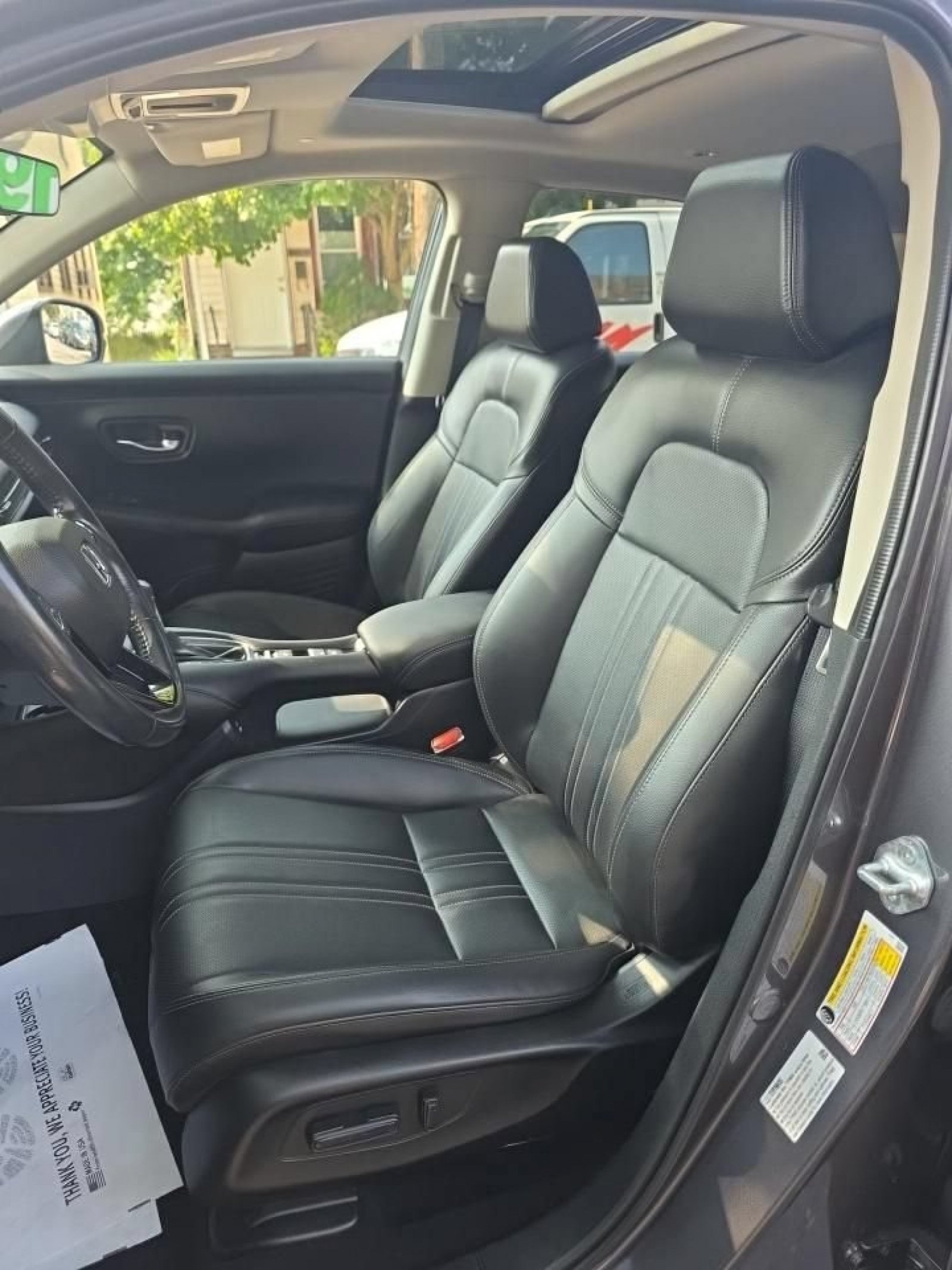 Used 2024 Honda HR-V EX-L image 9
