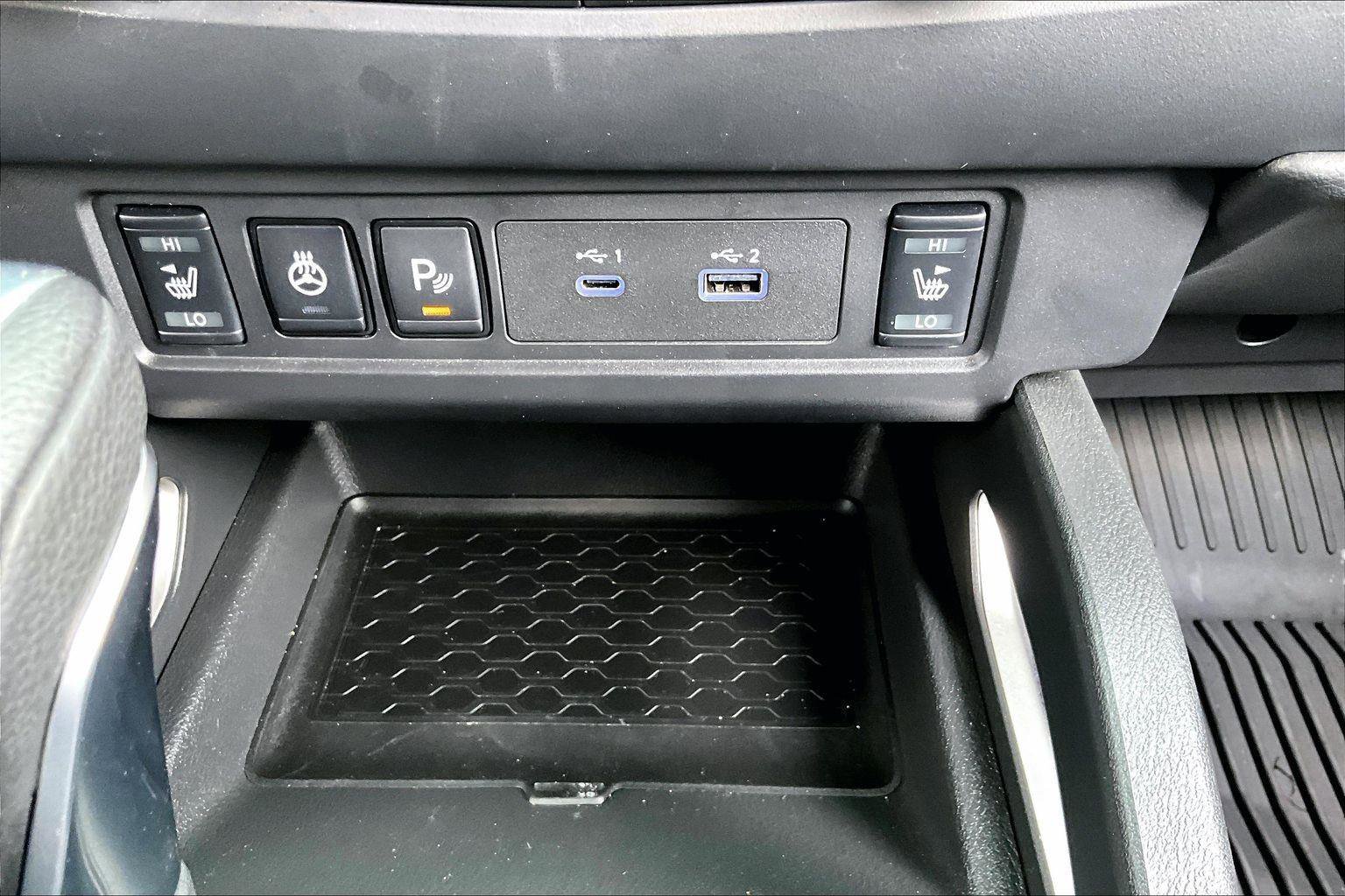 Used 2024 Nissan Frontier SV w/ Hardbody Edition AWD/4WD image 32