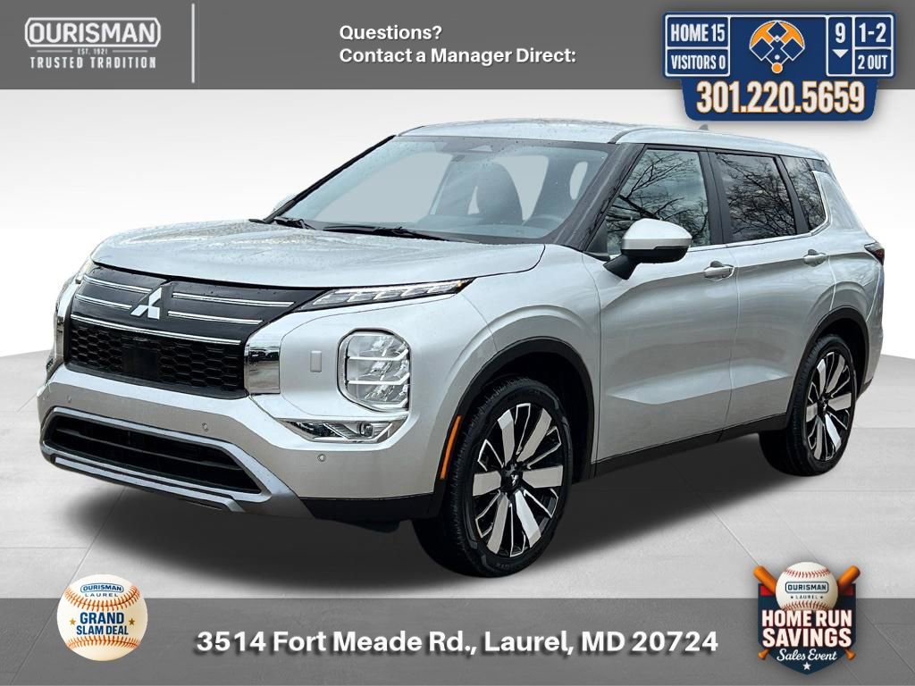 Used 2025 Mitsubishi Outlander SE image 4