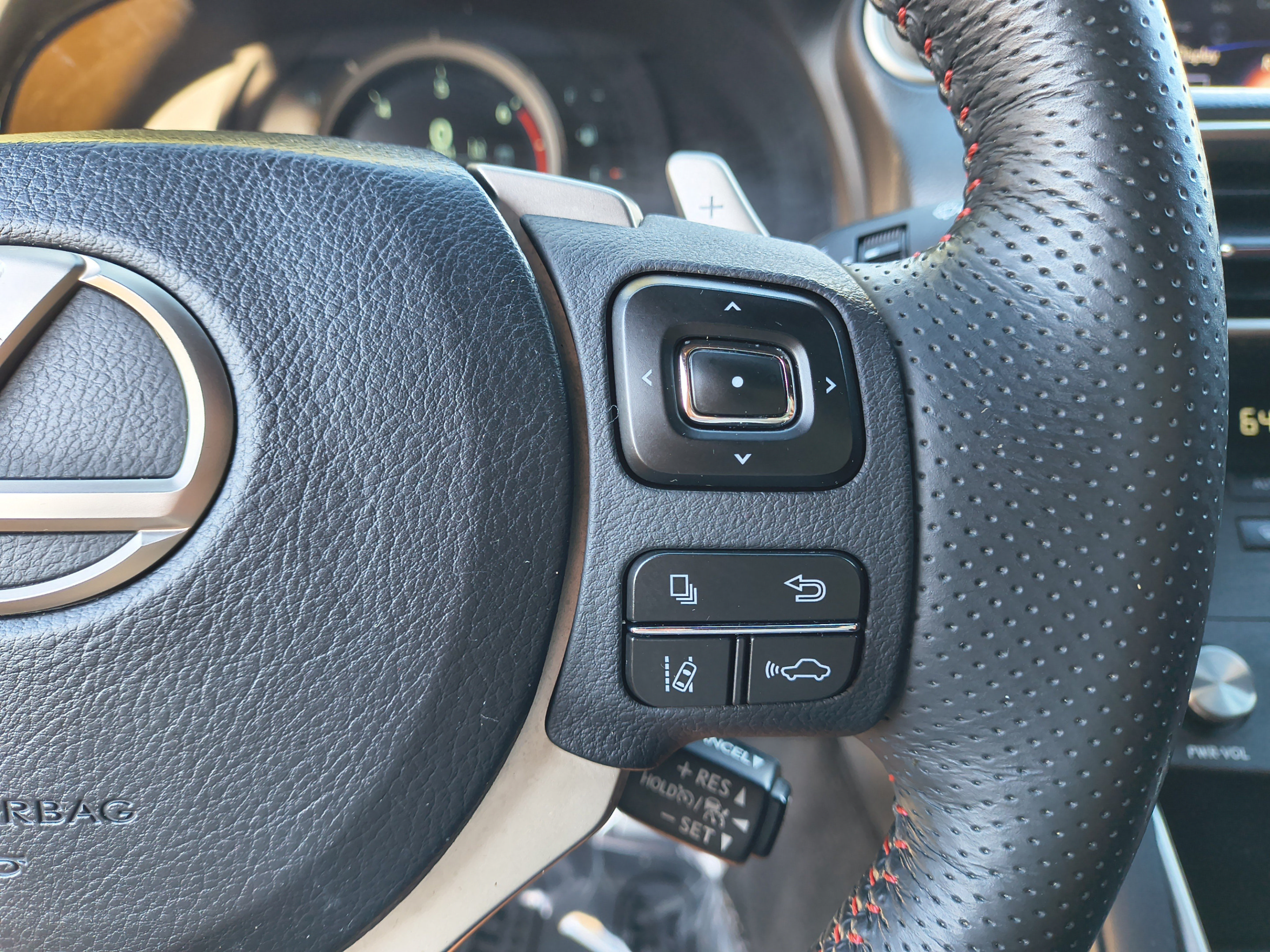 Used 2019 Lexus IS 300 F Sport w/ F Sport Package RWD image 31